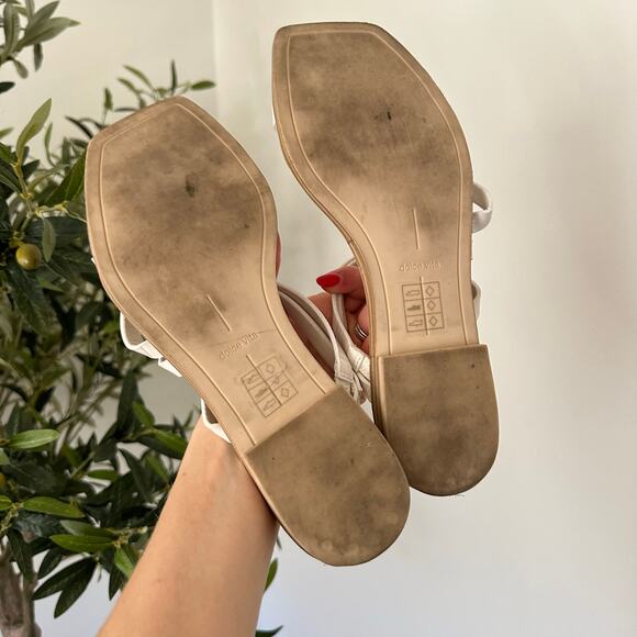 Dolce Vita Strappy Slip On Square Toe Casual Flat Sandals White 8.5 - Picture 5 of 6